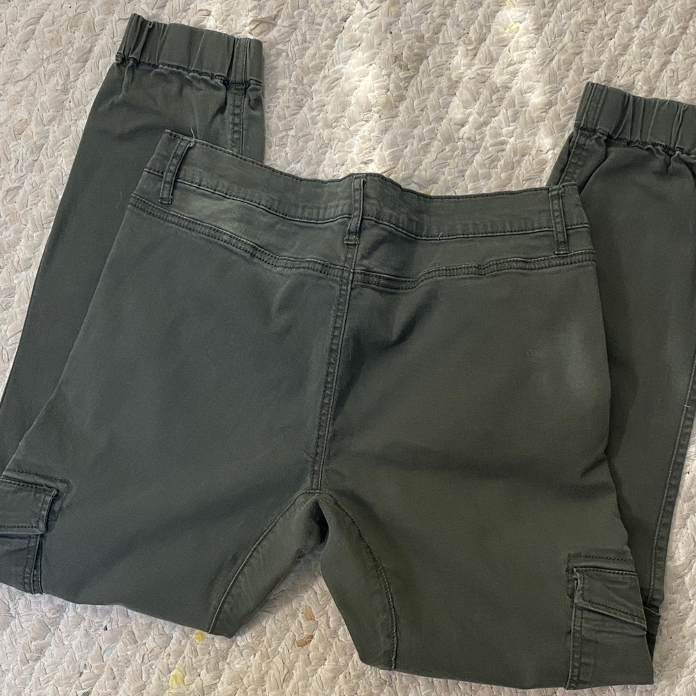 Rue21 Olive Cargo Jogger Pants Size 9/10 - Picture 3 of 5